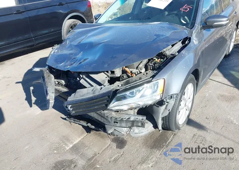 2011 Volkswagen Jetta 2.5L Se z USA, uszkodzony, nr VIN 3VWDX7AJ7BM307112